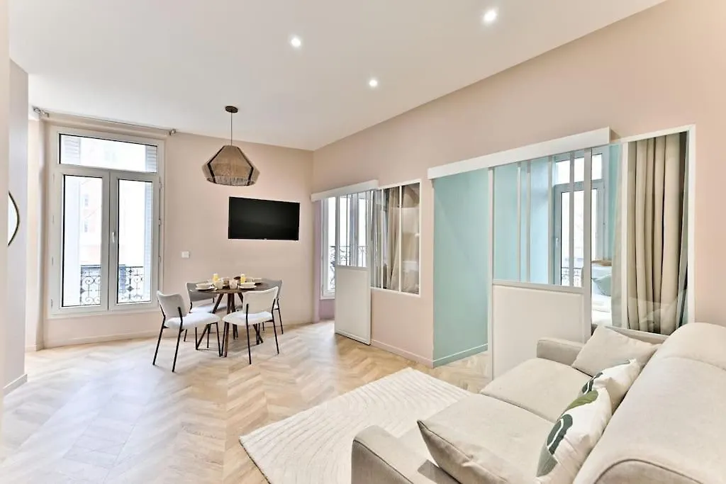 Apartament Proche Parc Monceau - Iii *
